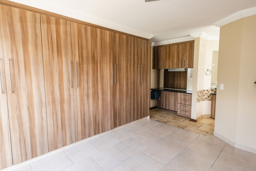 3 Bedroom Property for Sale in Langenhovenpark Free State